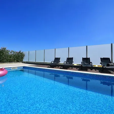 فيلة La Casa De Papel *